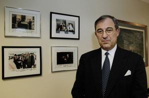 Columnist Lanny Davis Joins Woodward In White House Threat Claim
